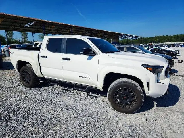 2024 TOYOTA TACOMA TRD SPORT  