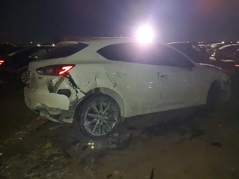 2018 MAZDA 3 TOURING  