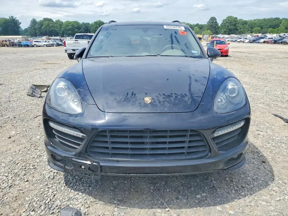 2013 PORSCHE CAYENNE GTS  