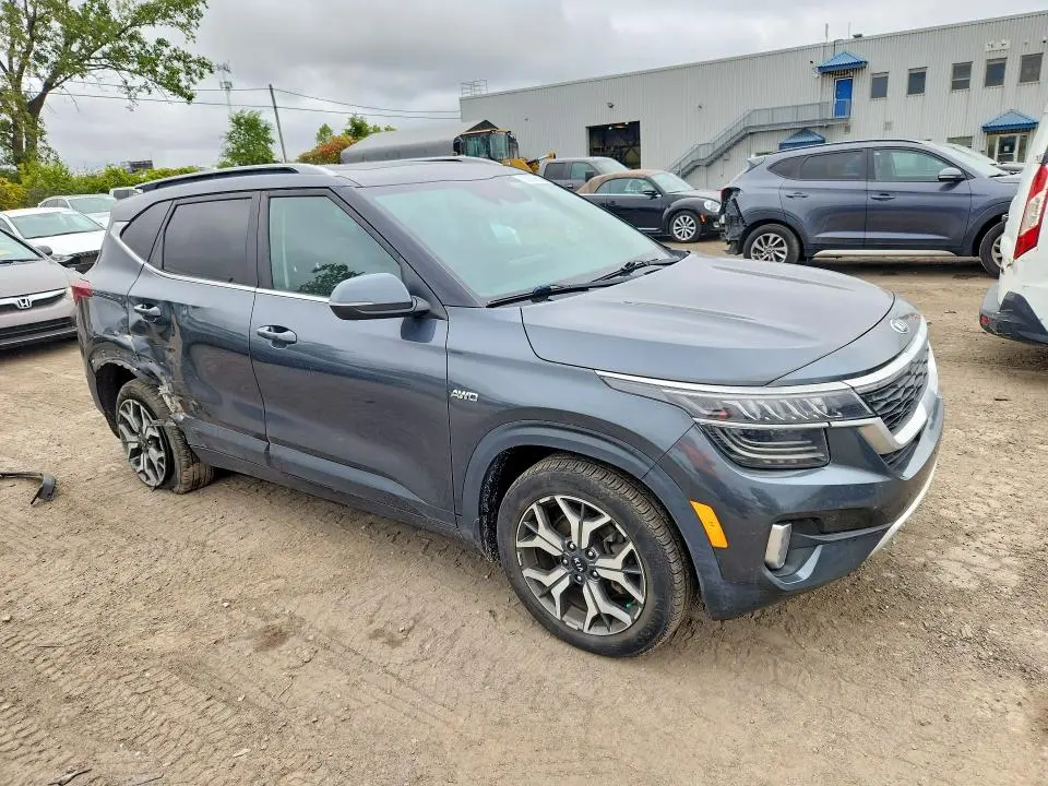 2021 KIA SELTOS EX  