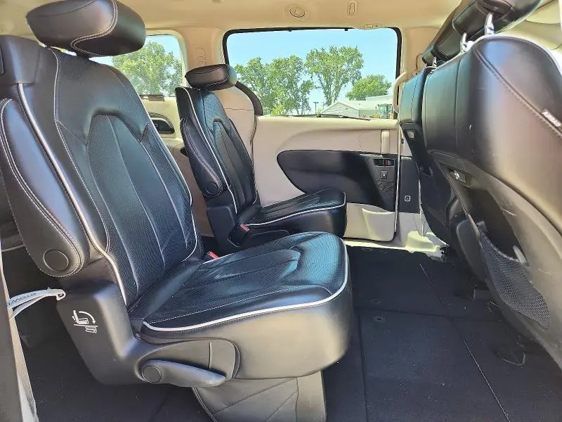 2022 CHRYSLER PACIFICA LIMITED  