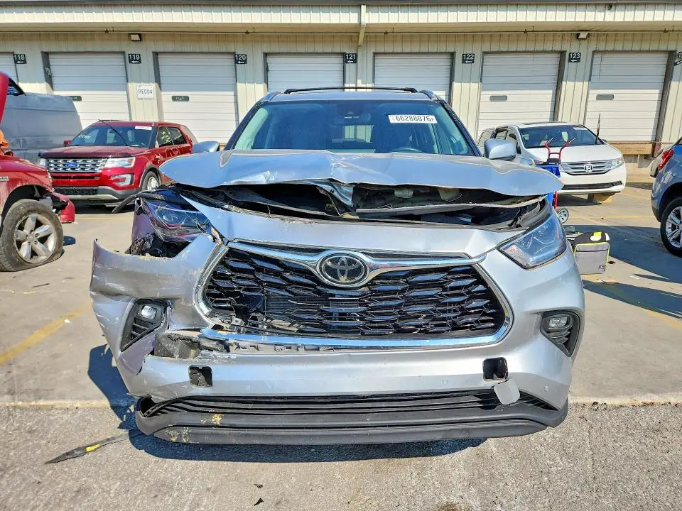 2023 TOYOTA HIGHLANDER LIMITED  