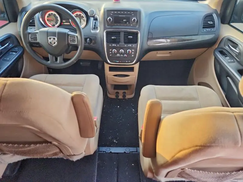 2014 DODGE GRAND CARAVAN SE  