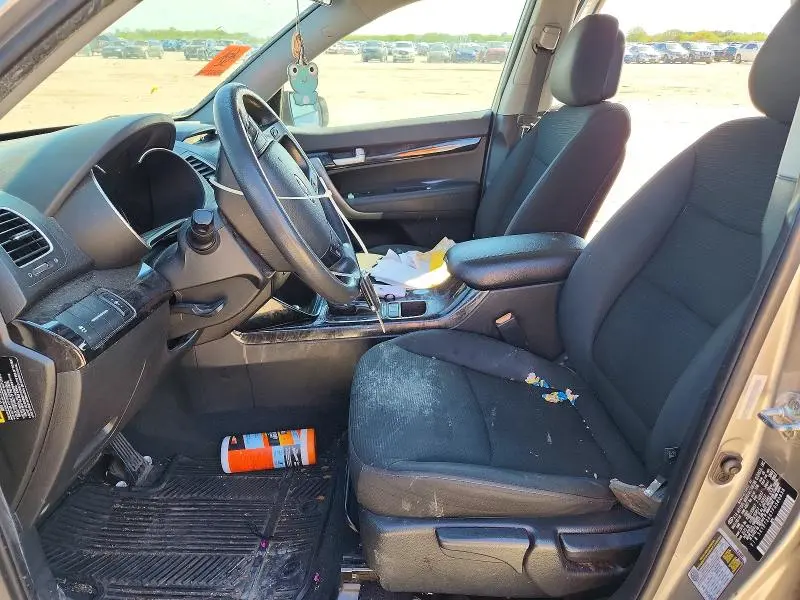 2015 KIA SORENTO LX  