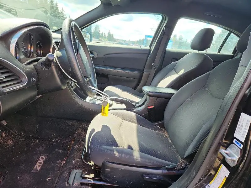 2014 CHRYSLER 200 LX  