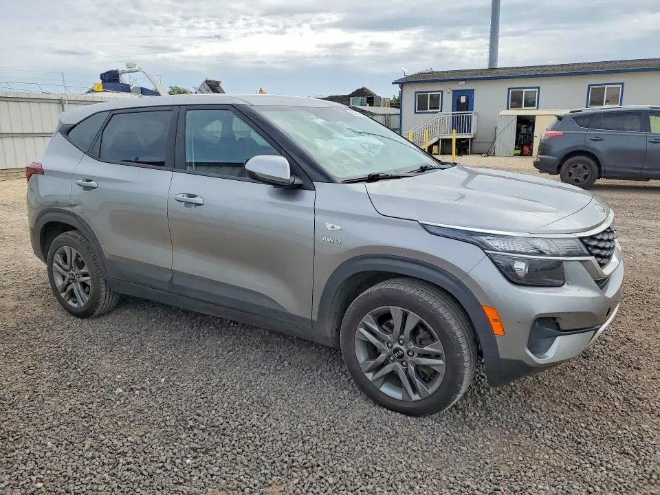 2021 KIA SELTOS LX  