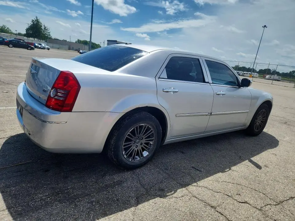 2010 CHRYSLER 300 TOURING  