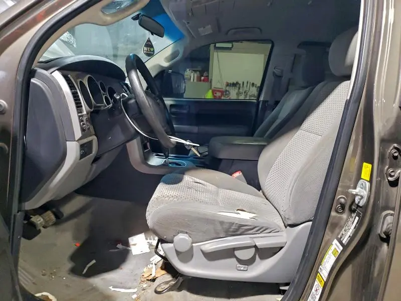 2011 TOYOTA TUNDRA CREWMAX SR5  