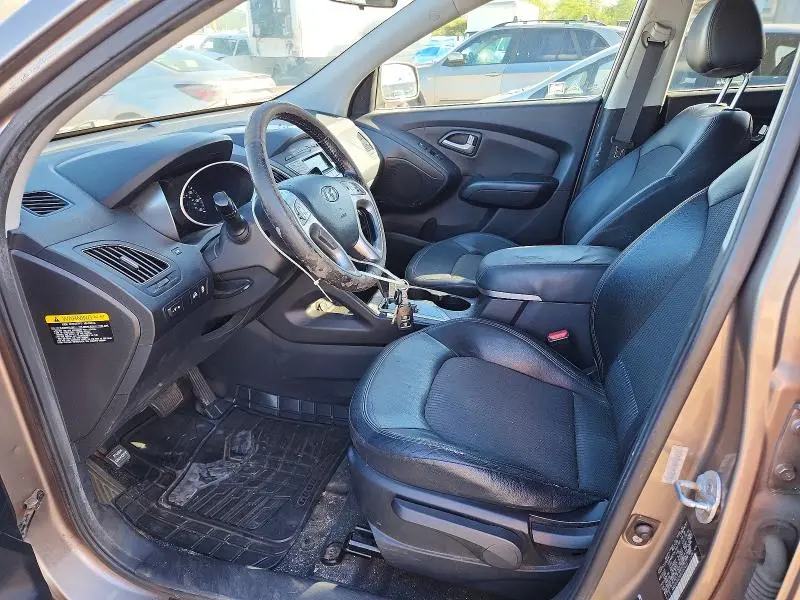 2011 HYUNDAI TUCSON GLS  