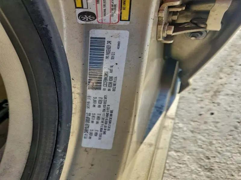 2010 CHRYSLER SEBRING LIMITED  