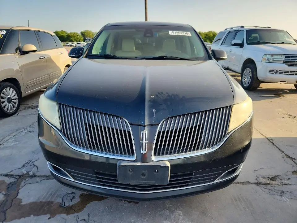 2013 LINCOLN MKT   