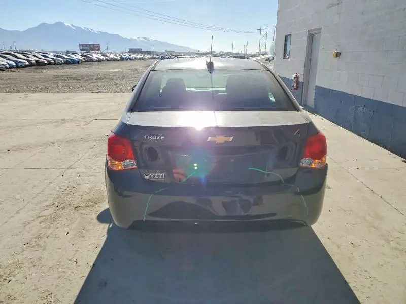 2015 CHEVROLET CRUZE LS  