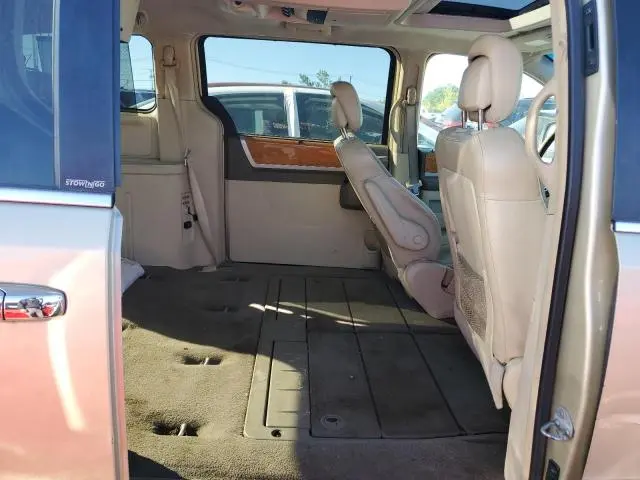 2010 CHRYSLER TOWN & COUNTRY LIMITED  