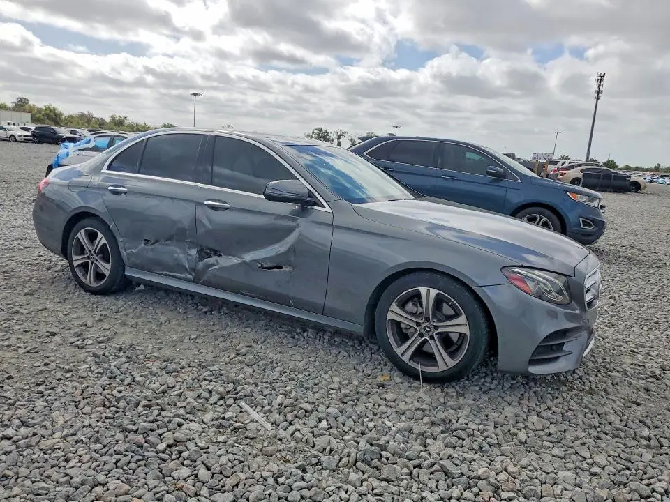 2019 MERCEDES-BENZ E 300  