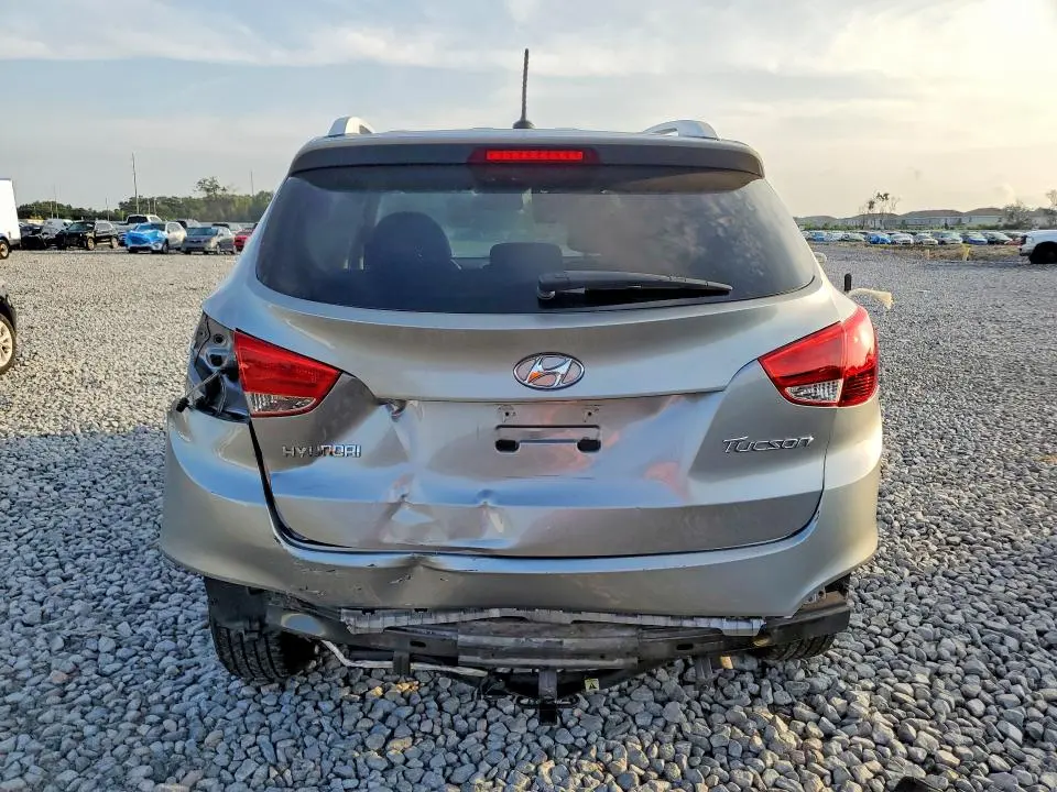 2011 HYUNDAI TUCSON GLS  