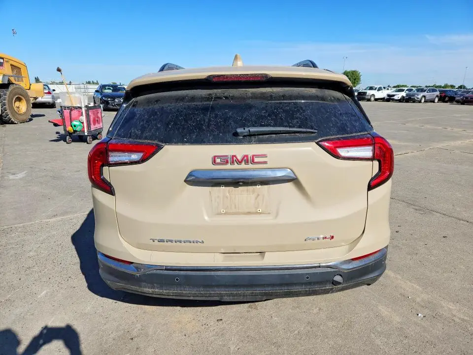 2022 GMC TERRAIN AT4  