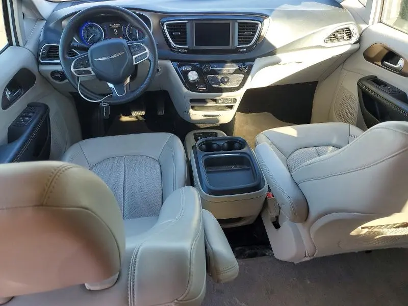 2021 CHRYSLER VOYAGER LXI  