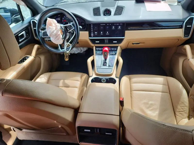 2020 PORSCHE CAYENNE   