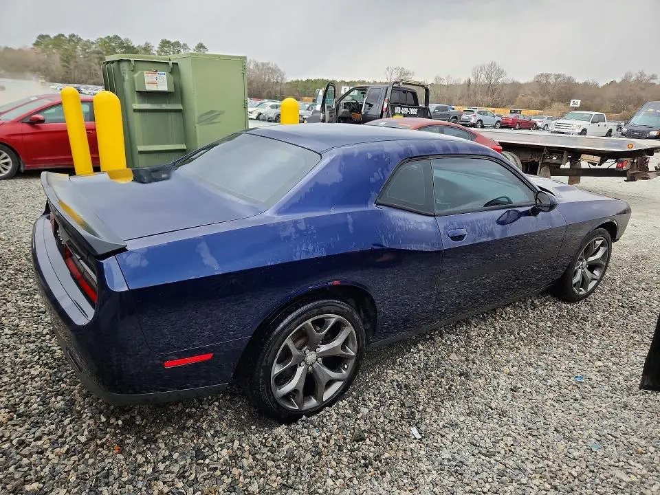 2016 DODGE CHALLENGER SXT  