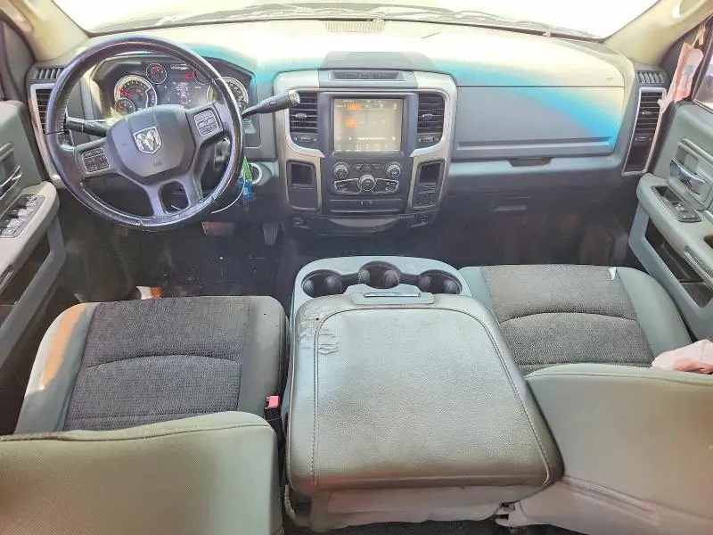 2013 RAM 1500 SLT  