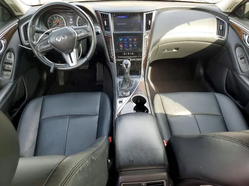 2018 INFINITI Q50 LUXE  