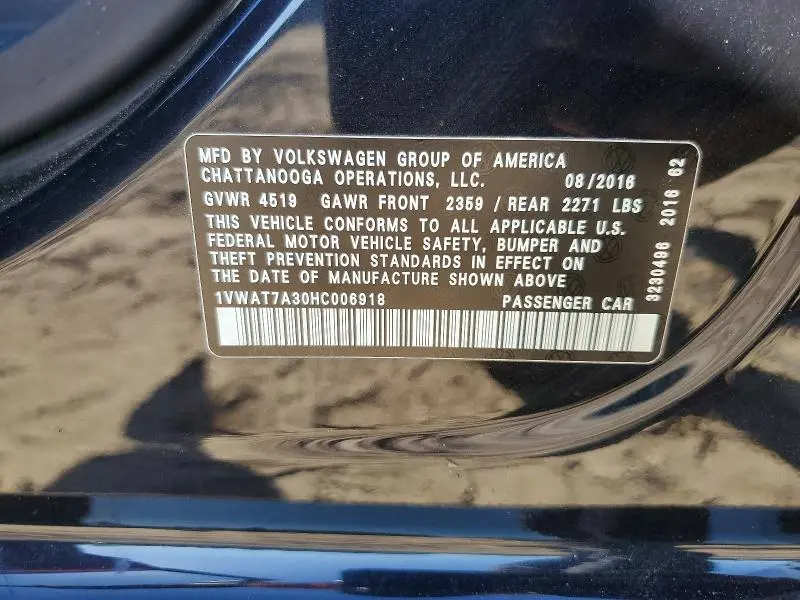 2017 VOLKSWAGEN PASSAT S  