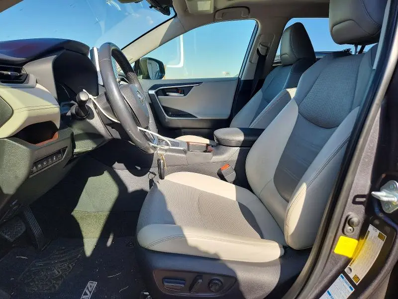 2019 TOYOTA RAV4 LIMITED  