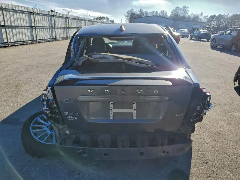 2010 VOLVO S40 2.4I  