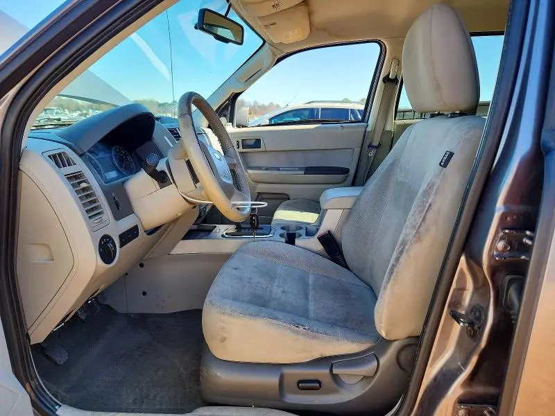 2010 FORD ESCAPE XLT  