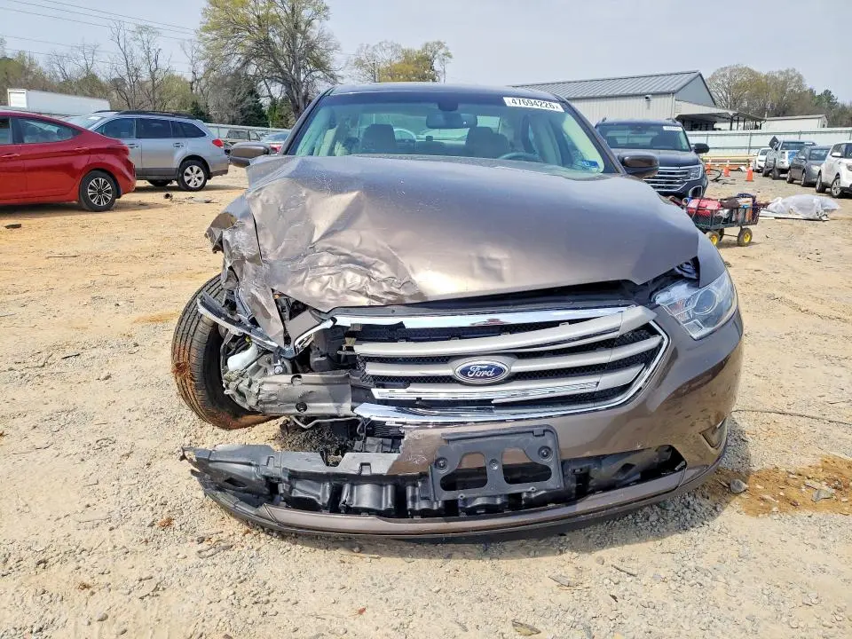2015 FORD TAURUS SEL  