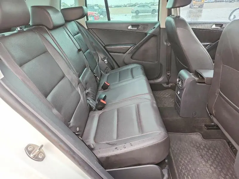 2015 VOLKSWAGEN TIGUAN S  