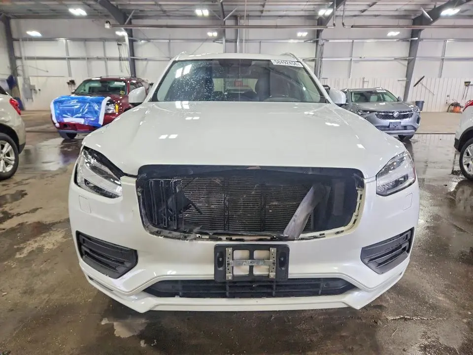 2021 VOLVO XC90 T6 MOMENTUM  
