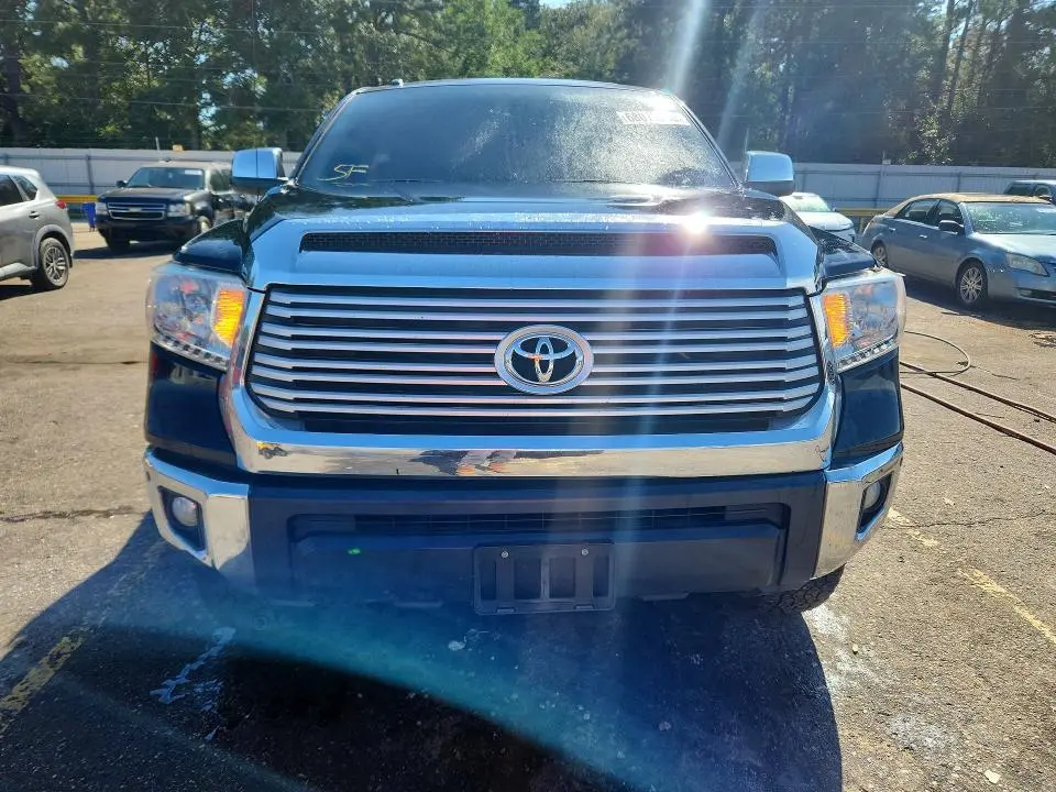 2016 TOYOTA TUNDRA CREWMAX LIMITED  