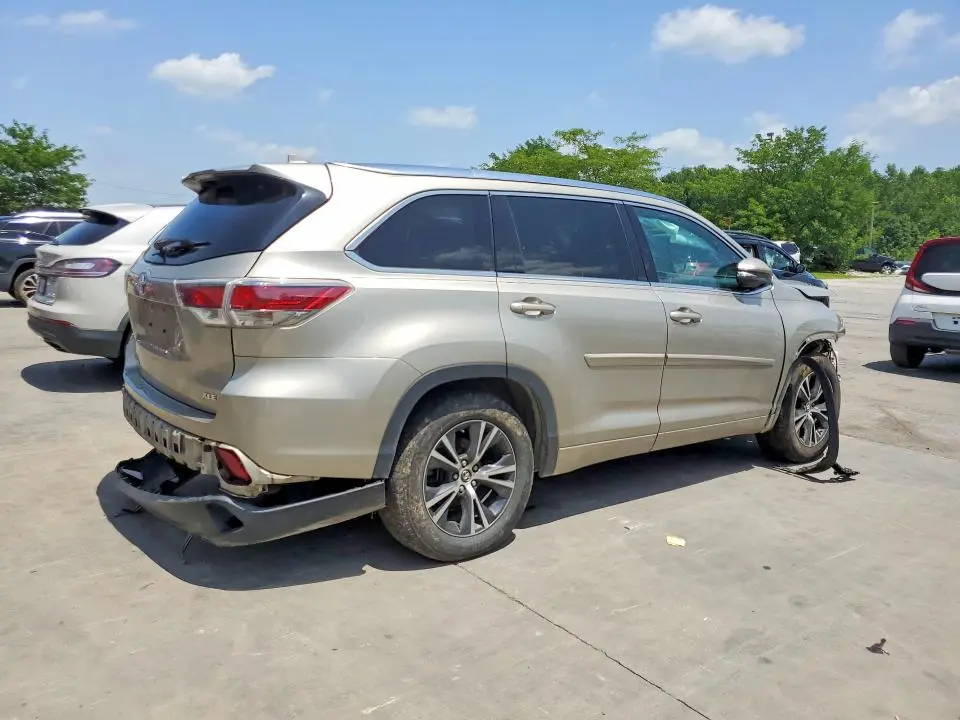 2016 TOYOTA HIGHLANDER XLE  