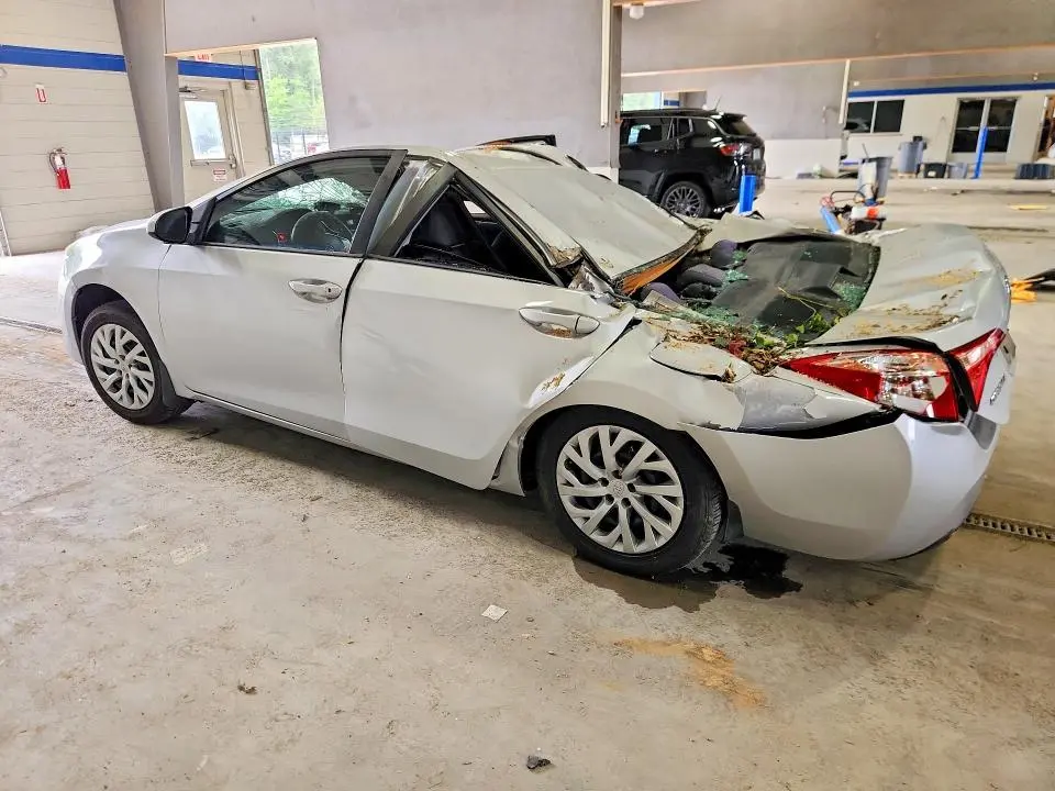 2017 TOYOTA COROLLA LE  