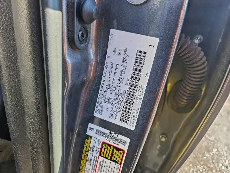 2019 TOYOTA TUNDRA CREWMAX SR5  