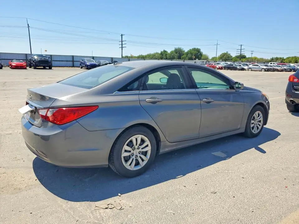 2012 HYUNDAI SONATA GLS  