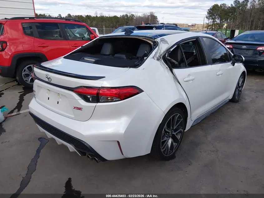 2022 TOYOTA COROLLA XSE