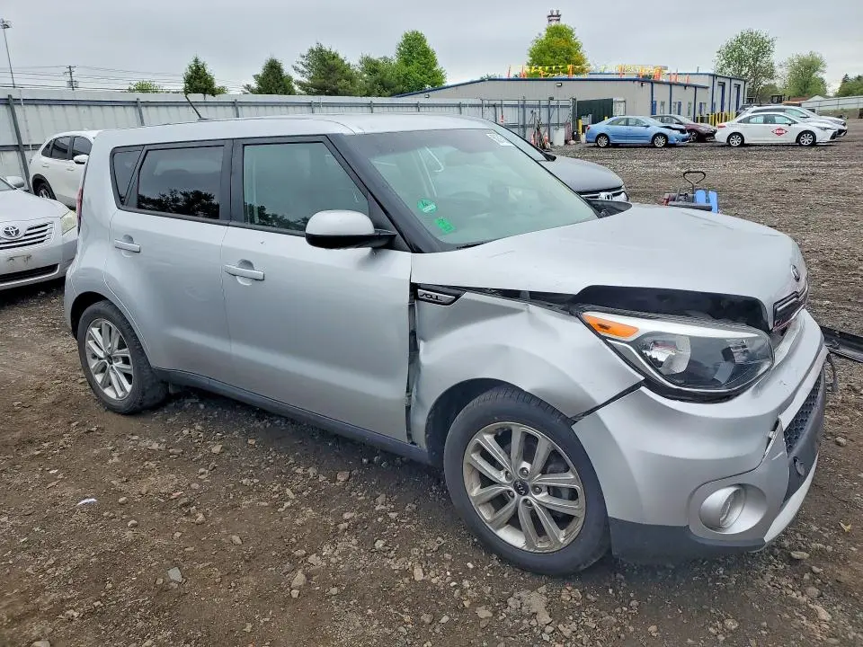 2017 KIA SOUL +  