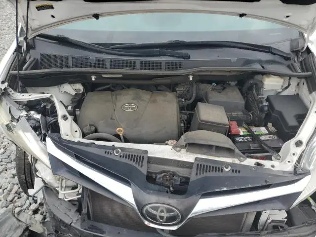 2020 TOYOTA SIENNA LE  