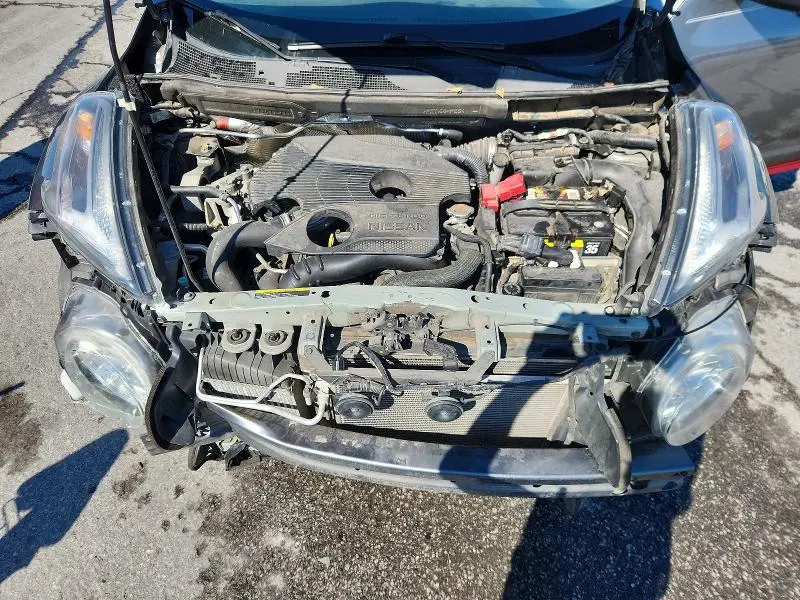 2015 NISSAN JUKE SV  