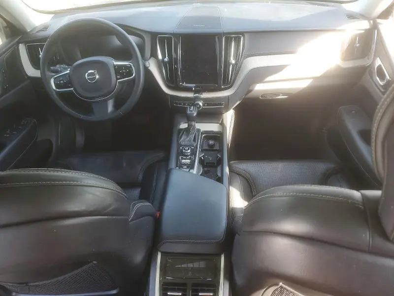 2021 VOLVO XC60 T5 INSCRIPTION  