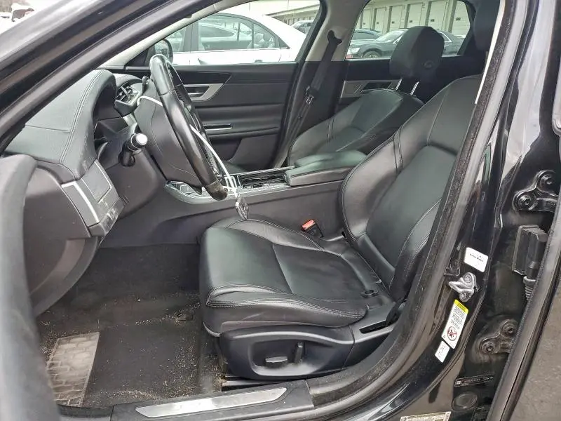 2017 JAGUAR XF PREMIUM  