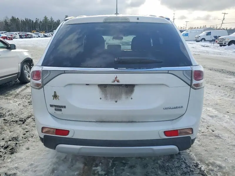2015 MITSUBISHI OUTLANDER ES  