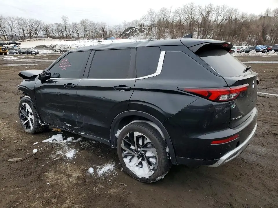 2023 MITSUBISHI OUTLANDER SE  