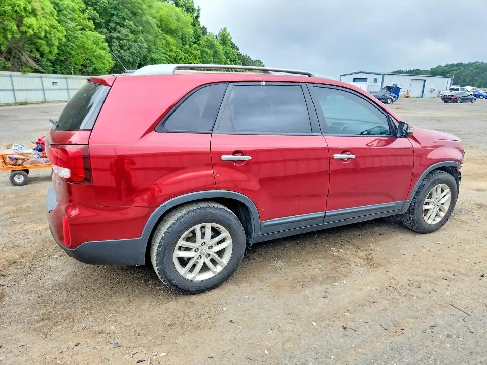 2015 KIA SORENTO LX  