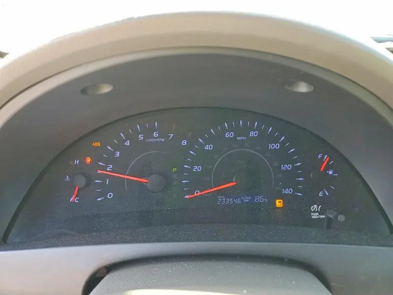 2010 TOYOTA CAMRY LE  