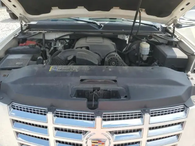 2011 CADILLAC ESCALADE EXT LUXURY  