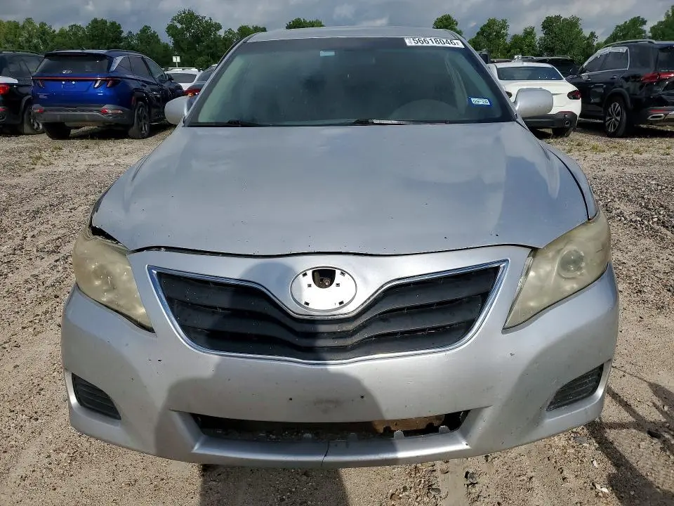 2011 TOYOTA CAMRY LE  