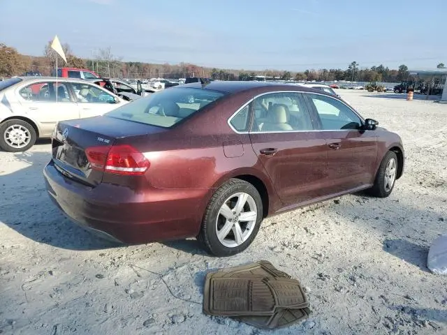 2013 VOLKSWAGEN PASSAT SE  